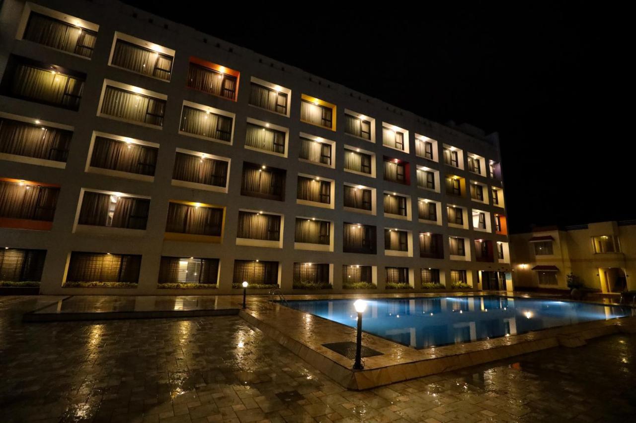 Hotel Atithi, Aurangabad Extérieur photo
